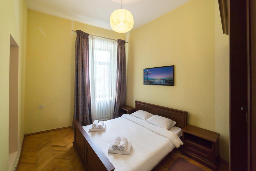 Cozy Apartment In Centre Of Kiev Bagian luar foto