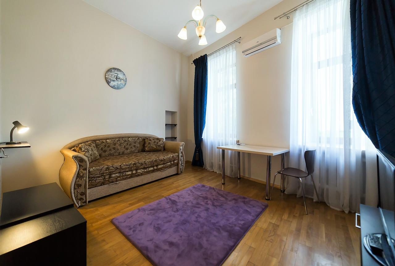 Cozy Apartment In Centre Of Kiev Bagian luar foto